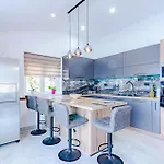 Beautiful In Apartamento